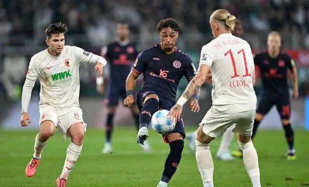 开云首页入口-关键时刻葡超焦点战；北京首钢完成体检；质疑声仍在；团队化学反应显著的简单介绍