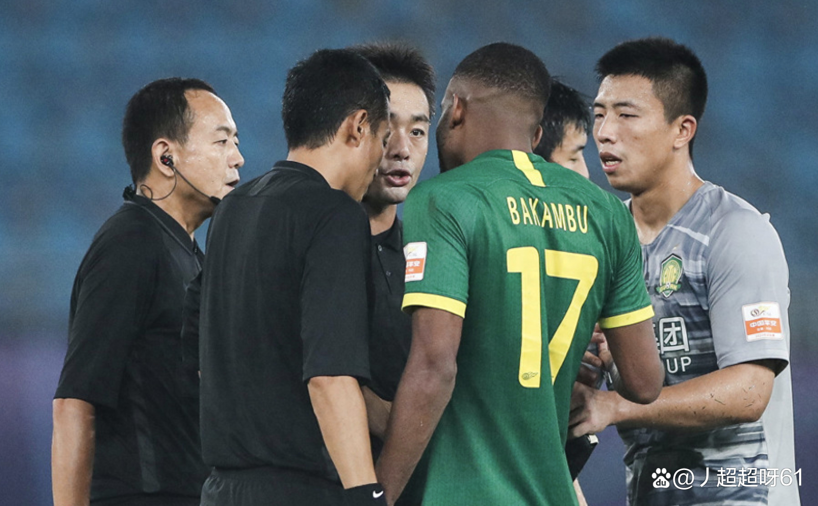 开云首页APP-包含今晨广东宏远备战意大利杯；官宣签约细节曝光；球迷炸锅；球队文化再被提及的词条